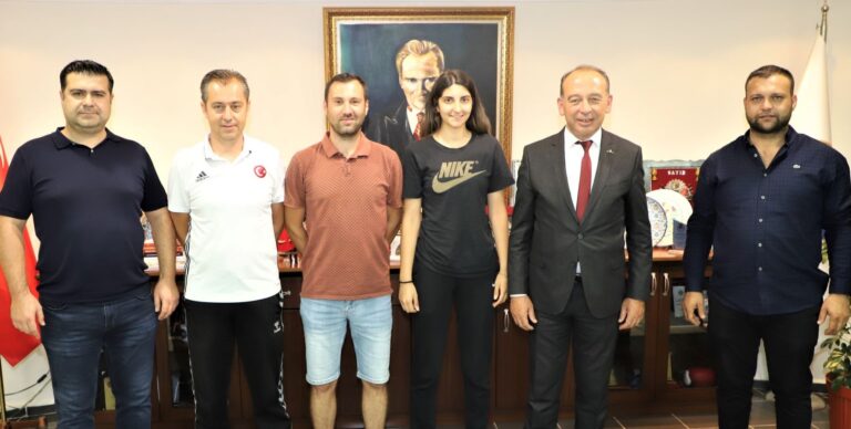 Turgutlu Belediyespor Kadın Basketbol Takımında İlk İmzalar Atıldı Turgutlu Belediyespor Kadın Basketbol Takımında İlk İmzalar Atıldı