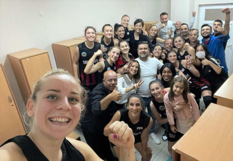 Turgutlu Belediyespor Kadın Basketbol Muhteşem Başladı Turgutlu Belediyespor Kadın Basketbol Muhteşem Başladı