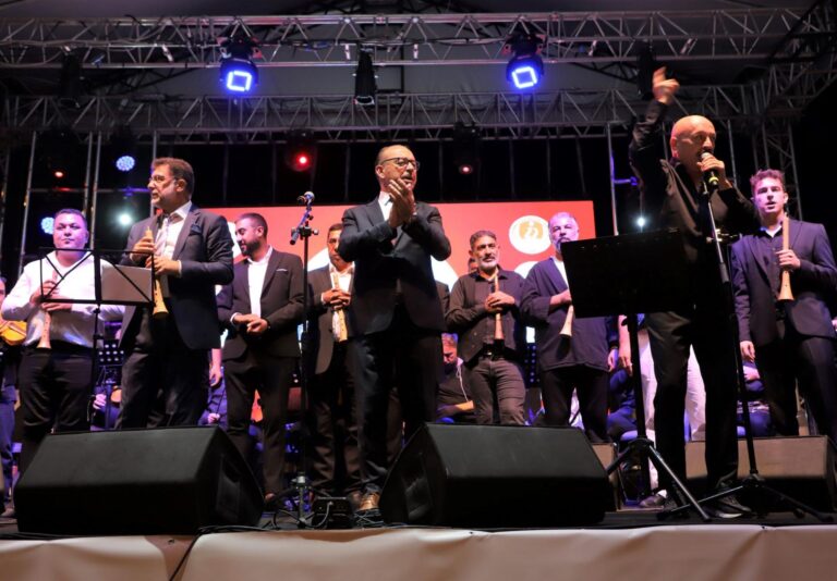 Zurna Üstatları Turgutlu’yu Mest Etti Zurna Üstatları Turgutlu’yu Mest Etti