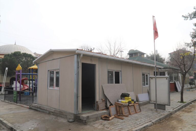 Turgutlu Belediyesi Muhtarlık Binalarını Yeniliyor Turgutlu Belediyesi Muhtarlık Binalarını Yeniliyor