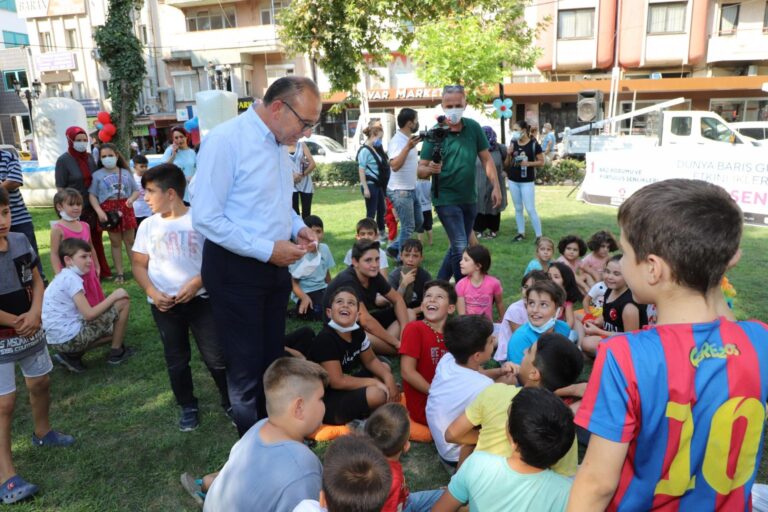 Bağ Bozumu ve Kurtuluş Şenliklerinin Keyfini En Çok Çocuklar Yaşadı Bağ Bozumu ve Kurtuluş Şenliklerinin Keyfini En Çok Çocuklar Yaşadı