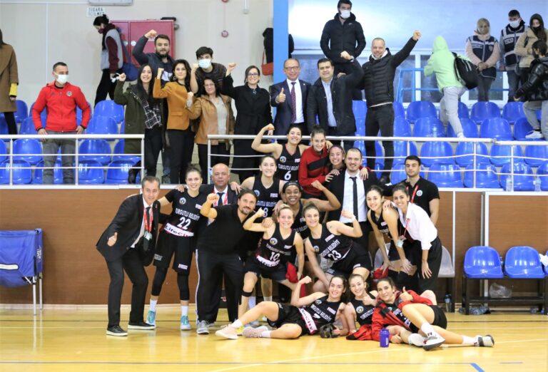 Urla Deplasmanın Galibi Turgutlu Belediyespor: 70-57 Urla Deplasmanın Galibi Turgutlu Belediyespor: 70-57