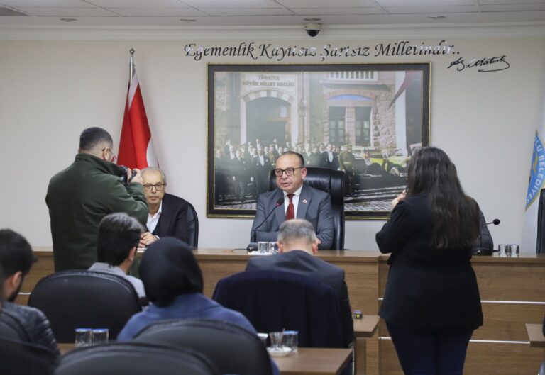 Başkan Çetin Akın Açıkladı: Turgutlu’da Tüm Etkinlikler İptal Edildi Başkan Çetin Akın Açıkladı: Turgutlu’da Tüm Etkinlikler İptal Edildi