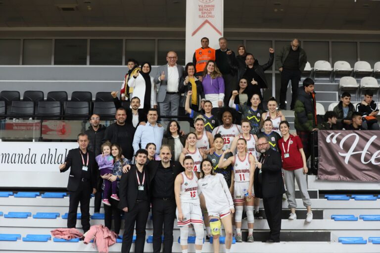 Turgutlu Belediyesi Kadın Basketbol Takımı Evinde Galip: 92-86