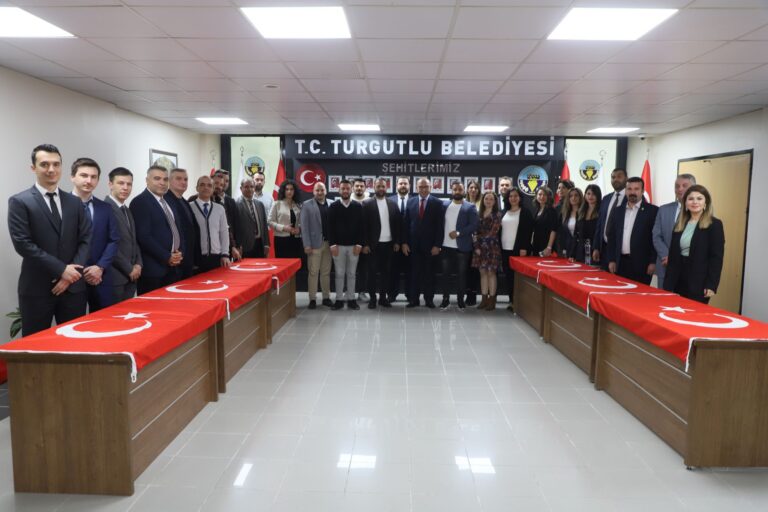 Turgutlu Belediyesinde Yeni Memurlar Yemin Etti