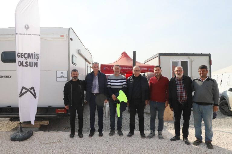 Turgutlu Sokağı için Konteynerler Adıyaman’a Ulaştı Turgutlu Sokağı için Konteynerler Adıyaman’a Ulaştı
