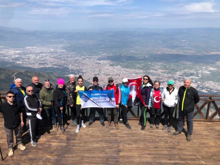 TURBELDAK Spil Dağı’nda Doğanın Tadını Çıkardı