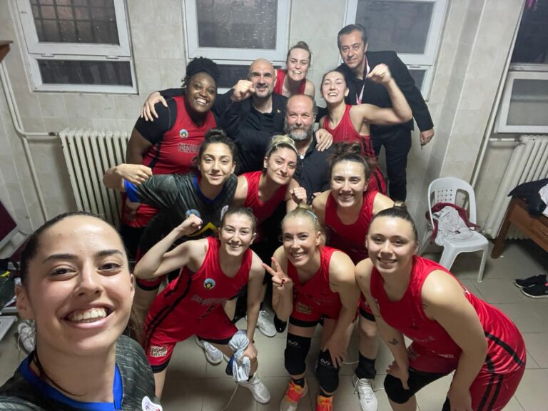 Turgutlu Belediyesi Kadın Basketbol Takımı Önümüzdeki Sezon da TKBL’de Turgutlu Belediyesi Kadın Basketbol Takımı Önümüzdeki Sezon da TKBL’de