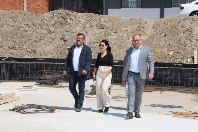 Başkan Akın’dan Vizyon Projelere İnceleme Turu Başkan Akın’dan Vizyon Projelere İnceleme Turu