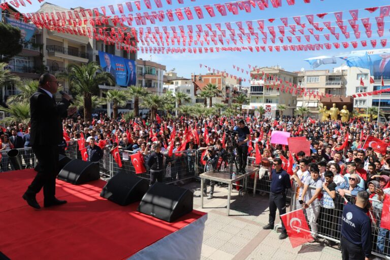 Mansur Yavaş’ın Katılımıyla Cuma Pazarı Temeli Atıldı Mansur Yavaş’ın Katılımıyla Cuma Pazarı Temeli Atıldı