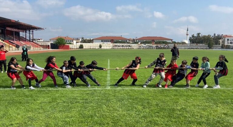 Turgutlu Belediyesi Spor Okulu Öğrencileri Baharın Gelişini Etkinliklerle Kutladı Turgutlu Belediyesi Spor Okulu Öğrencileri Baharın Gelişini Etkinliklerle Kutladı