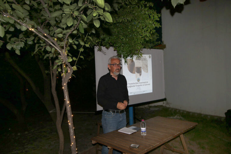 Müze Sohbetleri’nde Turgutlu’nun İlk Çağları Gündeme Getirildi Müze Sohbetleri’nde Turgutlu’nun İlk Çağları Gündeme Getirildi