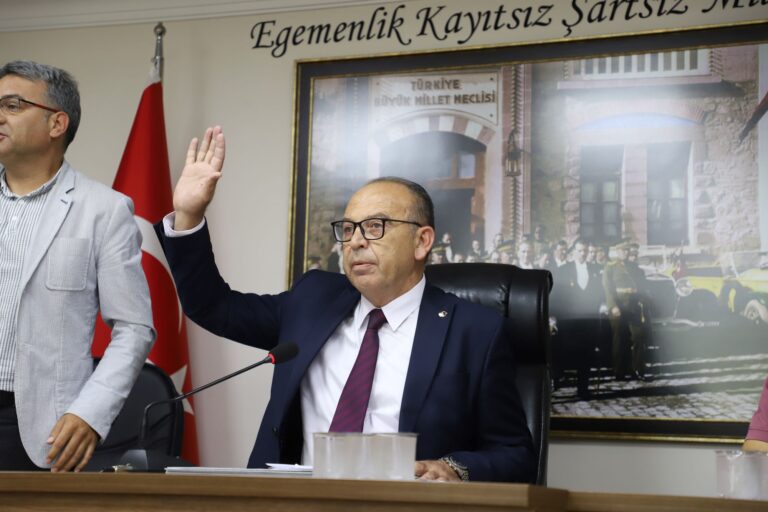 Tartışmalı Gündem Maddesinin Oylandığı Olağanüstü Meclis Toplantısı Yapıldı Tartışmalı Gündem Maddesinin Oylandığı Olağanüstü Meclis Toplantısı Yapıldı