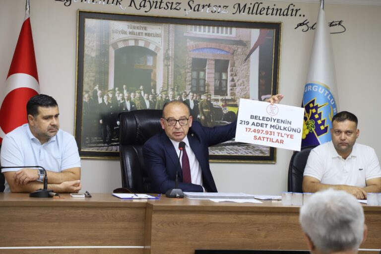 Başkan Çetin Akın: “Onlar gibi hazırı satmadık, miras yemedik biz” Başkan Çetin Akın: “Onlar gibi hazırı satmadık, miras yemedik biz”