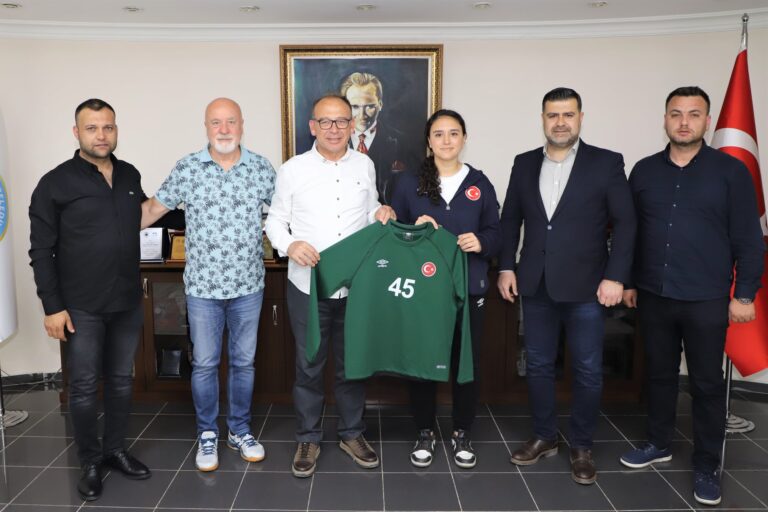 Turgutlu Belediyespor’da Avrupa Şampiyonası Gururu Turgutlu Belediyespor’da Avrupa Şampiyonası Gururu