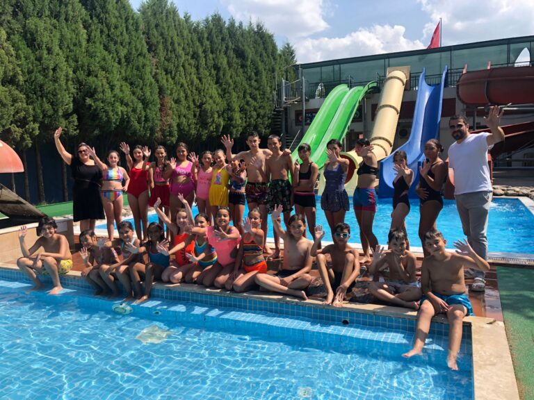 Turgutlu Belediyesi Yaz Spor Okulları ve Kültür Kurslarında Yaz Sezonuna Eğlenceli Veda Turgutlu Belediyesi Yaz Spor Okulları ve Kültür Kurslarında Yaz Sezonuna Eğlenceli Veda