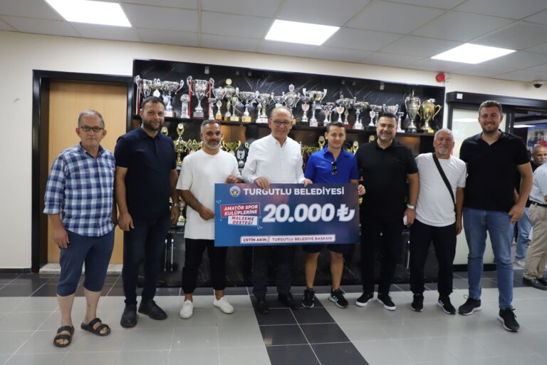 Turgutlu Belediyesi Amatör Futbol Takımlarına Desteğine Bu Yıl da Devam Etti