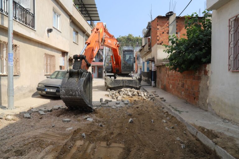 Turgutlu Belediyesi Çalışıyor Yollar Bir Bir Yenileniyor Turgutlu Belediyesi Çalışıyor Yollar Bir Bir Yenileniyor