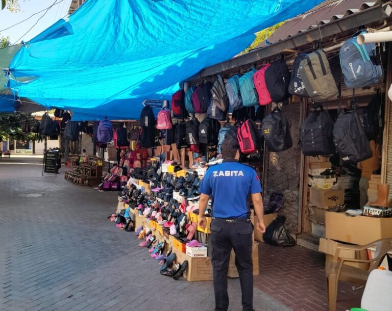 Turgutlu’da Zabıta Ekiplerinden Kaldırım ve Yol İşgali Denetimi