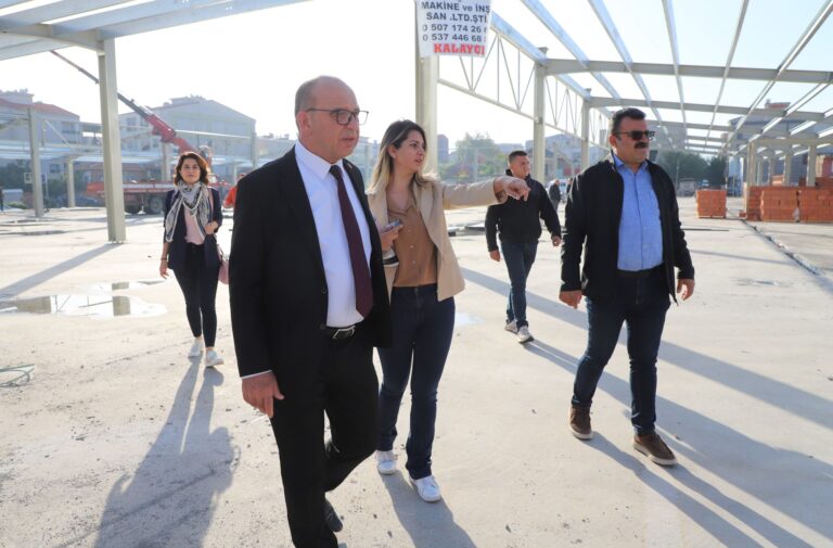 Başkan Çetin Akın: “İktidarın ve büyükşehir belediyesinin desteği olmadan modern pazar yerini Turgutlu’muza kazandırıyoruz” Başkan Çetin Akın: “İktidarın ve büyükşehir belediyesinin desteği olmadan modern pazar yerini Turgutlu’muza kazandırıyoruz”