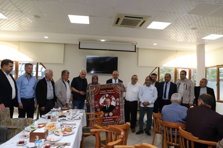 Hemşehri Dernekleri Başkanlarından Başkan Çetin Akın ve Ekibine Teşekkür Hemşehri Dernekleri Başkanlarından Başkan Çetin Akın ve Ekibine Teşekkür