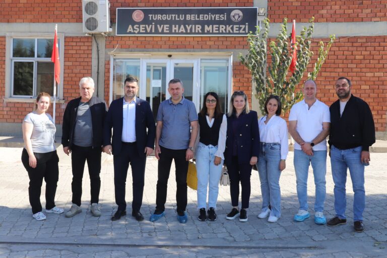 Turgutlu Belediyesinin İnsan Odaklı Projelerine CHP Turgutlu İlçe Yönetiminden Ziyaret Turgutlu Belediyesinin İnsan Odaklı Projelerine CHP Turgutlu İlçe Yönetiminden Ziyaret