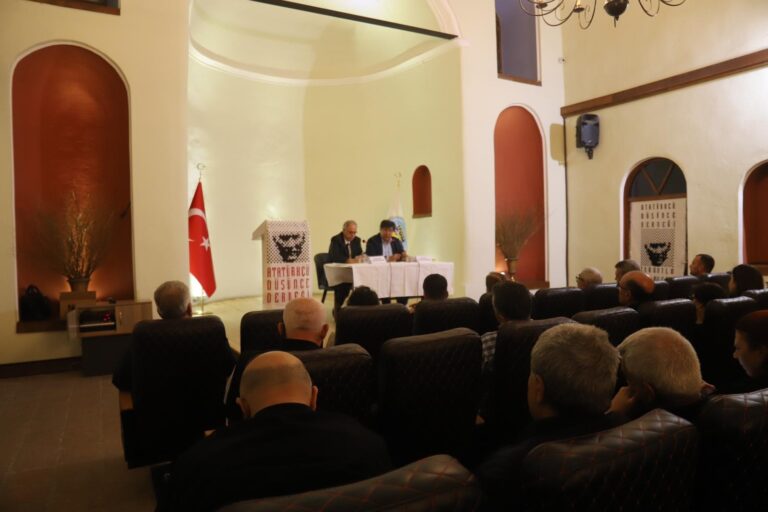 Yüzüncü Yıl Kutlamaları “Cumhuriyet’in 100’ü” Paneliyle Devam Etti Yüzüncü Yıl Kutlamaları “Cumhuriyet’in 100’ü” Paneliyle Devam Etti