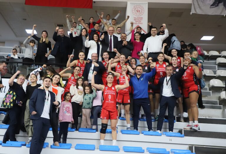 Lidya Garden City Turgutlu Belediyesi Kadın Basketbol’dan Muhteşem Dönüş: 71-59 Lidya Garden City Turgutlu Belediyesi Kadın Basketbol’dan Muhteşem Dönüş: 71-59
