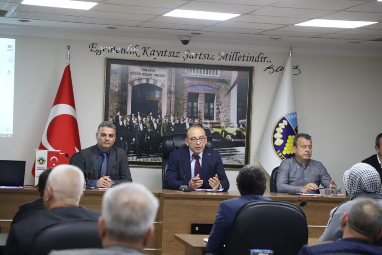 Başkan Çetin Akın: “Selvilitepe’deki alt ve üstyapı çalışmalarından Turgutlu Belediyesinin sorumlu tutulması doğru değil”