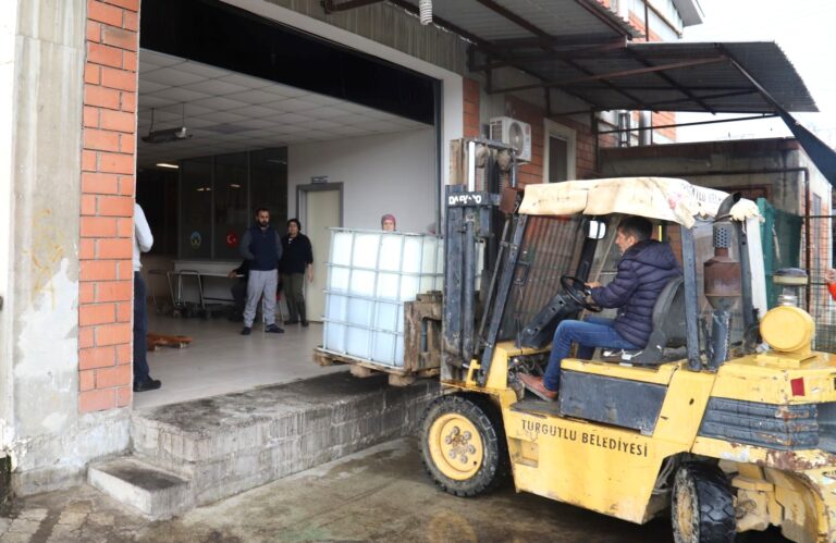 Turgutlu Belediyesinin Zeytinleri, İhtiyaç Sahiplerine Aş Oluyor