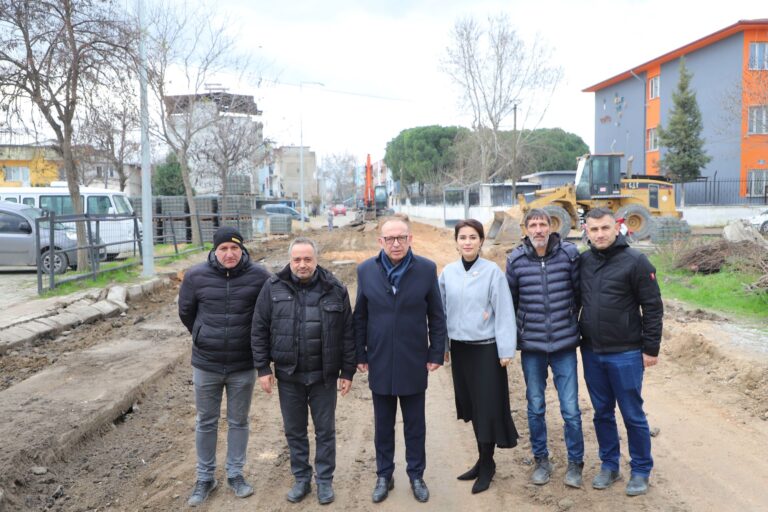 İstasyonaltı Mahallesinde “Prestij Cadde” Çalışmaları Başladı İstasyonaltı Mahallesinde “Prestij Cadde” Çalışmaları Başladı