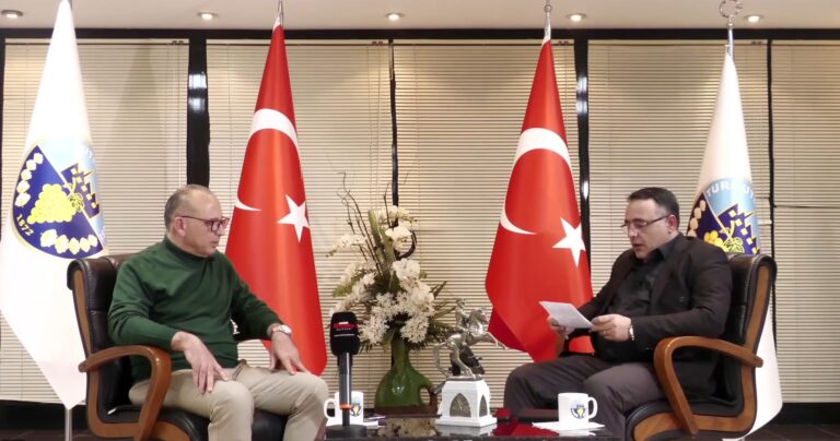 Başkan Akın: “Gerçek milliyetçiler görevini en iyi yapanlar, toprağına sahip çıkanlar, haram yemeyenlerdir” Başkan Akın: “Gerçek milliyetçiler görevini en iyi yapanlar, toprağına sahip çıkanlar, haram yemeyenlerdir”