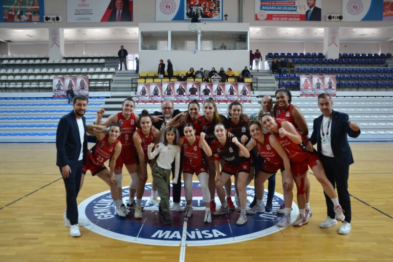 Lidya Garden City Turgutlu Belediyesi Kadın Basketbol Takımı Play Off’a Yürüyor Lidya Garden City Turgutlu Belediyesi Kadın Basketbol Takımı Play Off’a Yürüyor