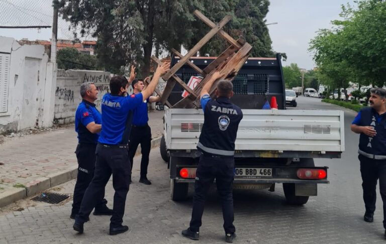 Turgutlu Belediyesi Zabıta Ekipleri Göz Açtırmıyor