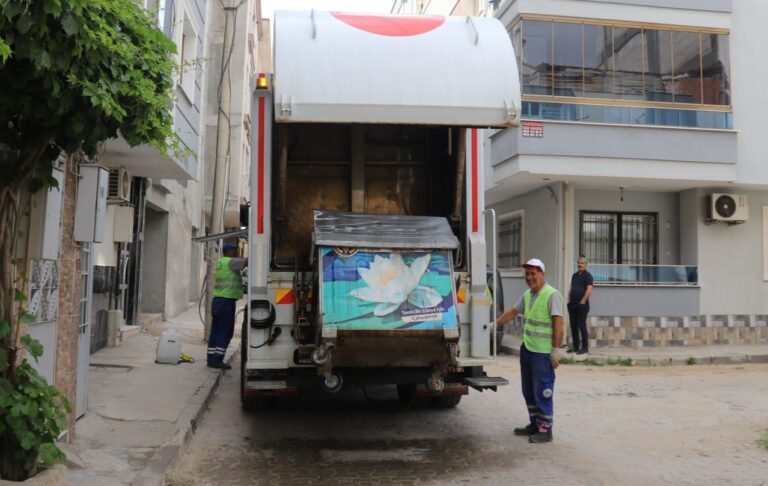 Turgutlu Belediyesinden Çöp Konteynerlerine Bahar Temizliği Turgutlu Belediyesinden Çöp Konteynerlerine Bahar Temizliği