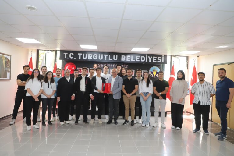 Turgutlu’da ‘Söz Gençlerde’ Turgutlu’da ‘Söz Gençlerde’