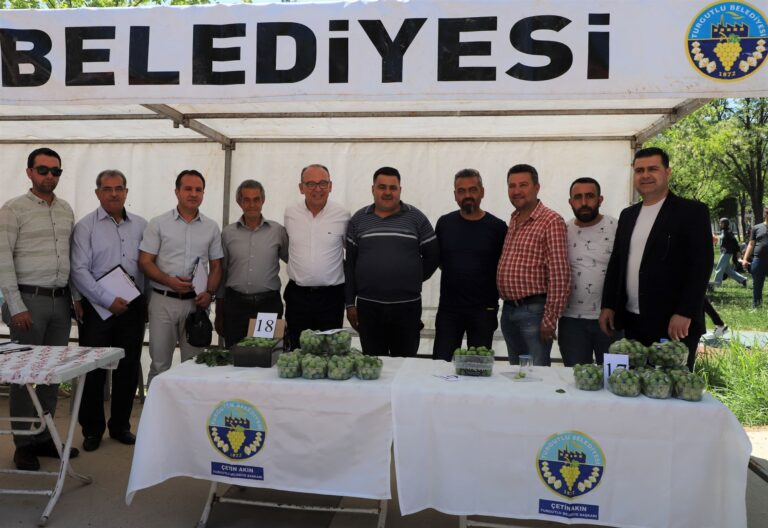 Turgutlu Belediyesinden “En Güzel Erik Yarışması” Turgutlu Belediyesinden “En Güzel Erik Yarışması”