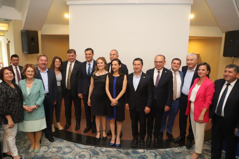 Başkan Çetin Akın, Ege Belediyeler Birliği Encümen Üyeliğine Seçildi Başkan Çetin Akın, Ege Belediyeler Birliği Encümen Üyeliğine Seçildi