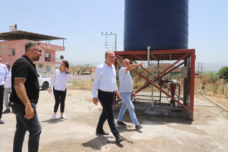 Başkan Akın Çiftçi ve Üreticilerin Yanında Başkan Akın Çiftçi ve Üreticilerin Yanında
