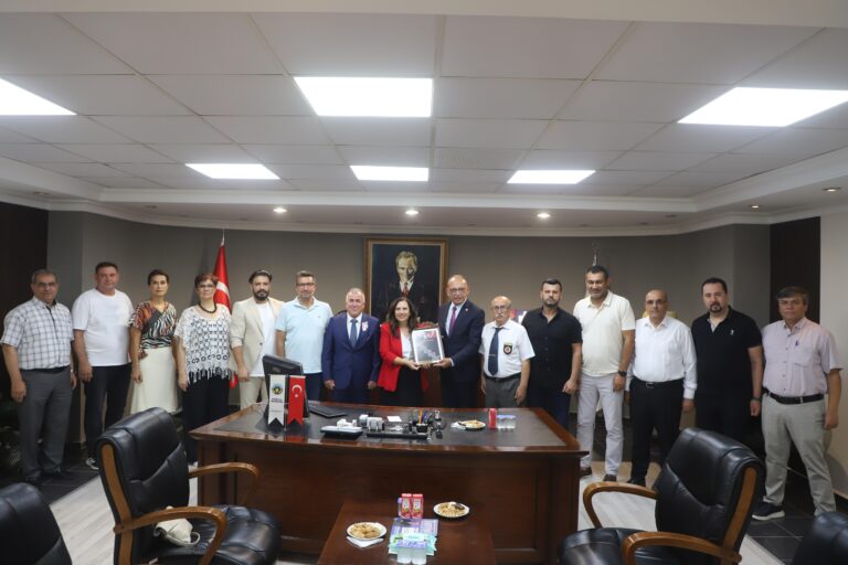 KKTC İzmir Başkonsolosu İnanıroğlu’ndan Başkan Çetin Akın’a Ziyaret KKTC İzmir Başkonsolosu İnanıroğlu’ndan Başkan Çetin Akın’a Ziyaret