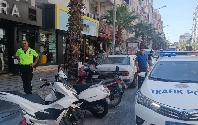 Turgutlu Zabıtası’ndan Kaldırım İşgali Denetimi Turgutlu Zabıtası’ndan Kaldırım İşgali Denetimi