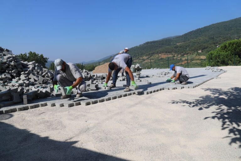 Turgutlu Belediyesi Fen İşleri Müdürlüğü Ekipleri Eş Zamanlı Çalışmalarına Devam Ediyor Turgutlu Belediyesi Fen İşleri Müdürlüğü Ekipleri Eş Zamanlı Çalışmalarına Devam Ediyor
