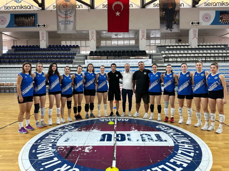 Turgutlu Belediyesi Kadın Voleybol Takımı Antrenmanlara Başladı Turgutlu Belediyesi Kadın Voleybol Takımı Antrenmanlara Başladı
