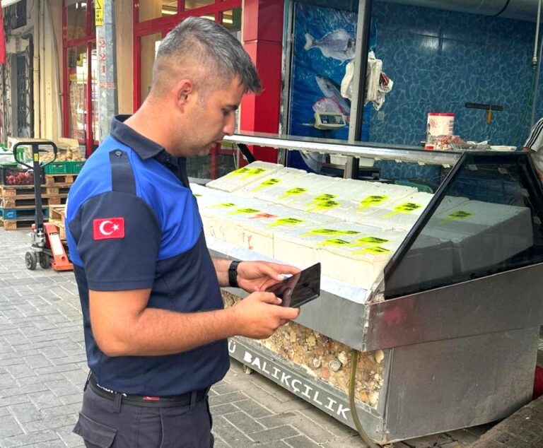 Turgutlu Belediyesi Zabıta Ekiplerinden Modernizasyon Adımı: Tablet Bilgisayar Dönemi Başladı Turgutlu Belediyesi Zabıta Ekiplerinden Modernizasyon Adımı: Tablet Bilgisayar Dönemi Başladı