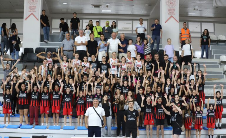 Lidya Garden City Turgutlu Belediyespor Kadın Basketbol Takımı 2’de 2 Yaptı
