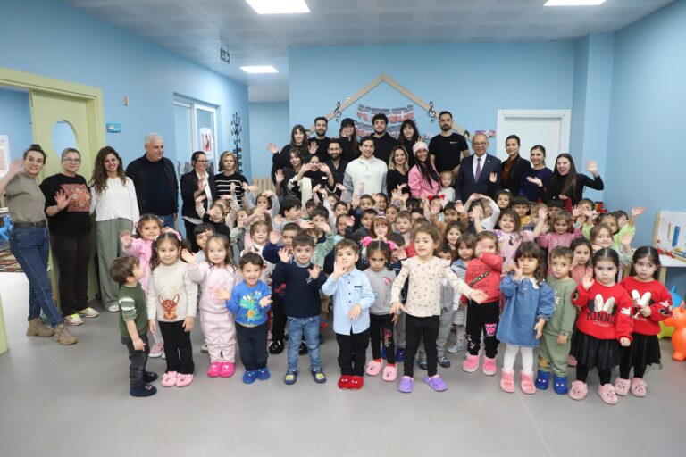 Türkiye’ye Örnek Olan Turgutlu Belediyesi Çocuk Kültür Sanat Merkezlerine İş İnsanlarından Büyük Destek Türkiye’ye Örnek Olan Turgutlu Belediyesi Çocuk Kültür Sanat Merkezlerine İş İnsanlarından Büyük Destek