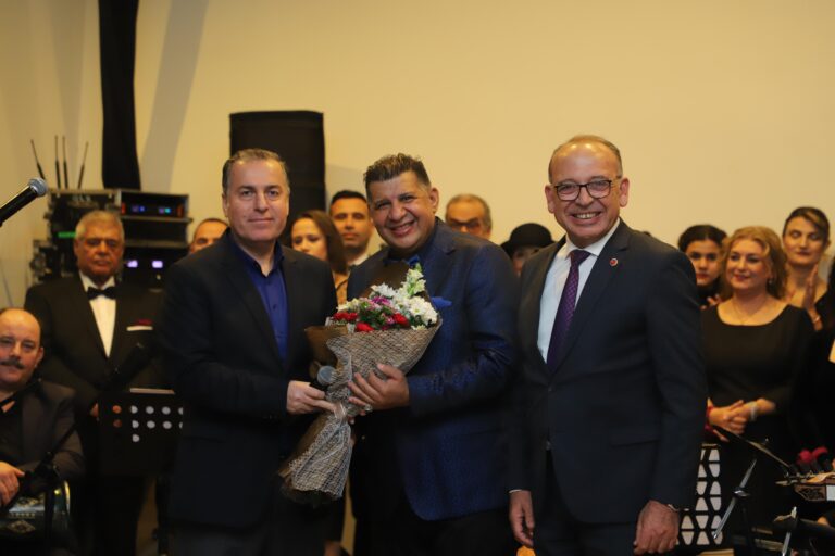 Turgutlu Belediyesinin ‘Kış Konseri’ Beğeni Topladı Turgutlu Belediyesinin ‘Kış Konseri’ Beğeni Topladı