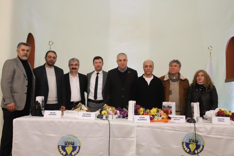 “Turgutlu Yazarlarıyla Buluşuyor” Programı Beğenildi