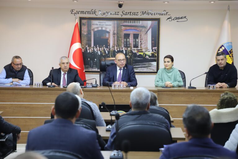 Başkan Çetin Akın, Mahalle Muhtarıyla Bir Araya Geldi