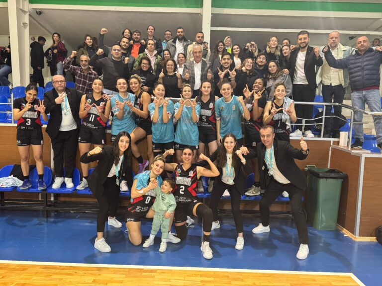 Manisa’nın Tek Kadın Basketbol Takımından Farklı Galibiyet: 47-78 Manisa’nın Tek Kadın Basketbol Takımından Farklı Galibiyet: 47-78